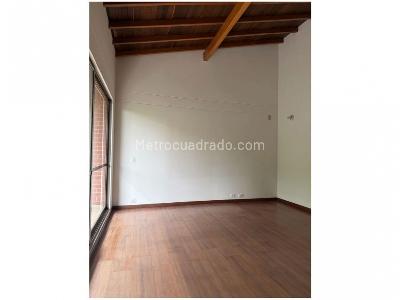 Casa de 3 alcobas en venta en El Poblado, Medellín, 289 m² · foto 18 de 20