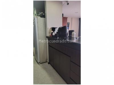 Apartamento en venta en Loma De Los Bernal, Medellín · foto 8 de 20