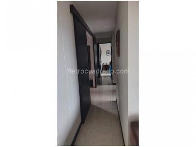 Apartamento en venta en Loma De Los Bernal, Medellín · foto 13 de 20