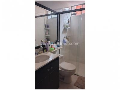 Apartamento en venta en Loma De Los Bernal, Medellín · foto 17 de 20