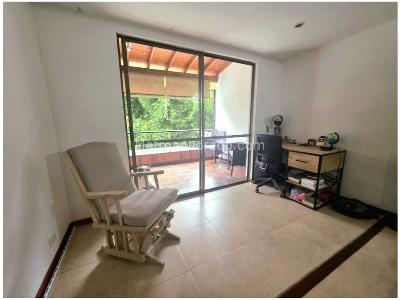 Casa de 3 alcobas en venta en Cumbres, Envigado, 180 m² · foto 12 de 14