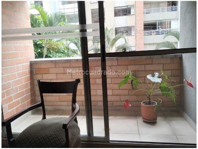 Apartamento de 3 alcobas en venta en Conquistadores, Medellín, 87 m² · foto 7 de 13