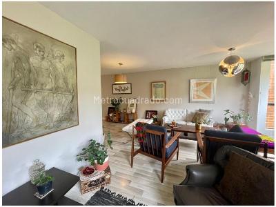 Apartamento de 2 alcobas en venta en El Poblado, Medellín, 90 m² · foto 7 de 14