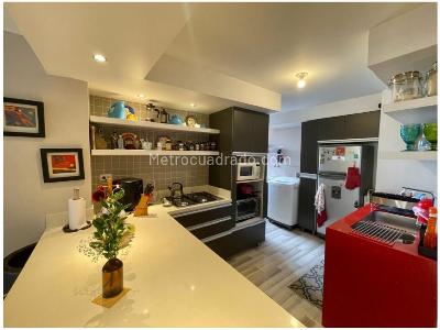 Apartamento de 2 alcobas en venta en El Poblado, Medellín, 90 m² · foto 8 de 14