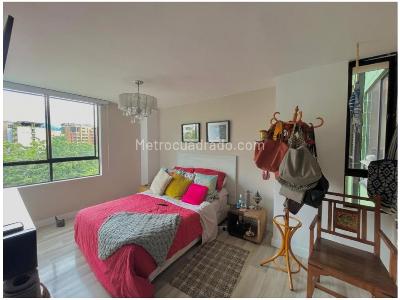 Apartamento de 2 alcobas en venta en El Poblado, Medellín, 90 m² · foto 11 de 14