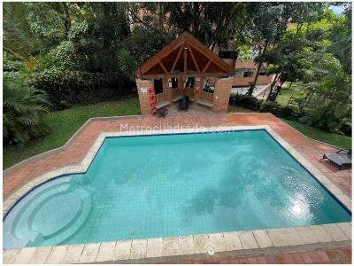 Apartamento de 2 alcobas en venta en El Poblado, Medellín, 90 m² · foto 14 de 14