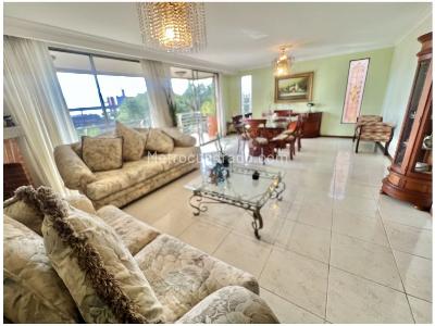 Casa de 3 alcobas en venta en El Poblado, Medellín, 345 m² · foto 2 de 19