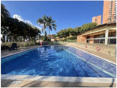 Casa de 3 alcobas en venta en El Poblado, Medellín, 345 m² · foto 18 de 19