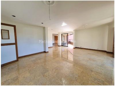 Apartamento de 3 alcobas en venta en Provenza, Medellín, 160 m² · foto 4 de 15