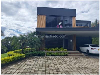 Casa de 5 alcobas en venta en Las Palmas, Medellín, 853 m² · foto 4 de 20