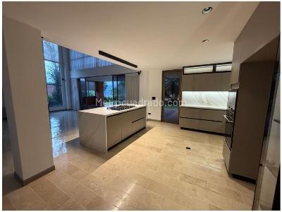 Casa de 3 alcobas en venta en El Poblado, Medellín, 416 m² · foto 6 de 20