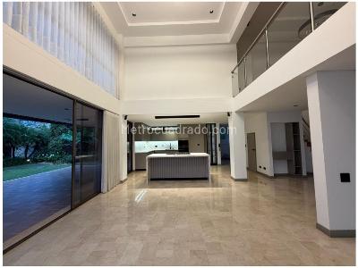 Casa de 3 alcobas en venta en El Poblado, Medellín, 416 m² · foto 7 de 20