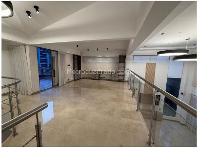 Casa de 3 alcobas en venta en El Poblado, Medellín, 416 m² · foto 14 de 20