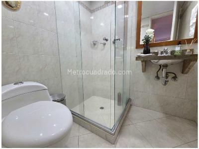 Apartamento de 3 alcobas en venta en Las Vegas, Medellín, 310 m² · foto 10 de 20