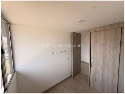 Apartamento de 3 alcobas en venta en Itagui Ciudad, Itagüí, 63 m² · foto 8 de 20