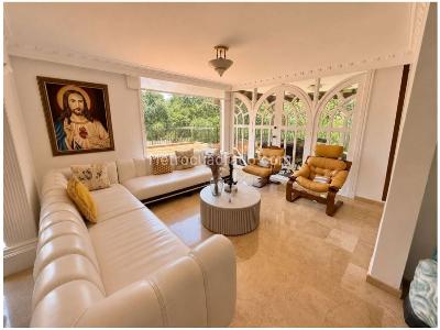 Casa de 4 alcobas en venta en El Poblado, Medellín, 265 m² · foto 4 de 20