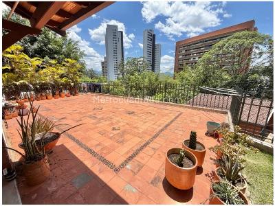 Casa de 4 alcobas en venta en El Poblado, Medellín, 265 m² · foto 6 de 20