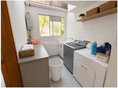 Casa de 4 alcobas en venta en El Poblado, Medellín, 265 m² · foto 11 de 20