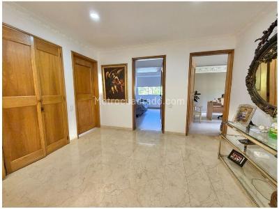 Casa de 4 alcobas en venta en El Poblado, Medellín, 265 m² · foto 16 de 20