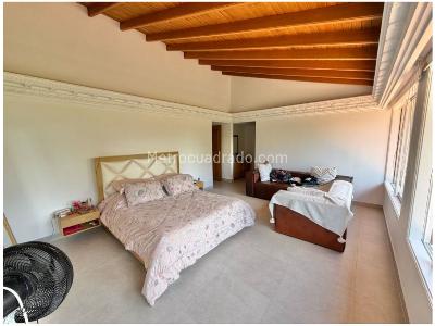 Casa de 4 alcobas en venta en El Poblado, Medellín, 265 m² · foto 20 de 20
