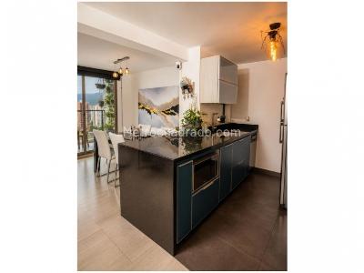 Apartamento de 2 alcobas en venta en Loma De Los Bernal, Medellín, 77 m² · foto 8 de 20