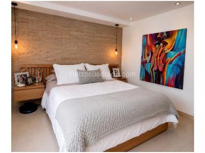 Apartamento de 2 alcobas en venta en Loma De Los Bernal, Medellín, 77 m² · foto 15 de 20
