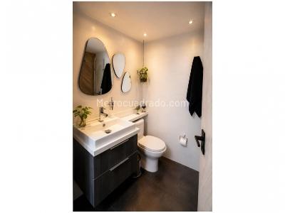 Apartamento de 2 alcobas en venta en Loma De Los Bernal, Medellín, 77 m² · foto 16 de 20