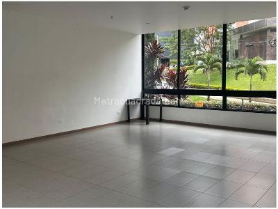 Apartamento de 2 alcobas en venta en El Poblado, Medellín, 94 m² · foto 5 de 18