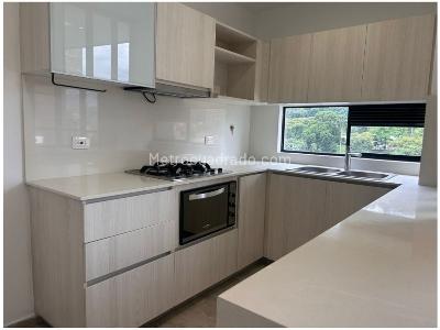 Apartamento de 2 alcobas en venta en El Poblado, Medellín, 94 m² · foto 7 de 18