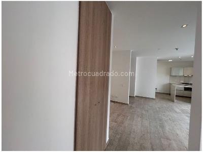 Apartamento de 2 alcobas en venta en El Poblado, Medellín, 94 m² · foto 9 de 18