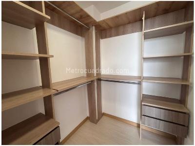 Apartamento de 2 alcobas en venta en El Poblado, Medellín, 94 m² · foto 12 de 18