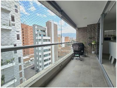 Apartamento de 3 alcobas en venta en Laureles, Medellín, 100 m² · foto 4 de 17