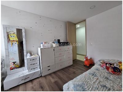 Apartamento de 3 alcobas en venta en Laureles, Medellín, 100 m² · foto 15 de 17