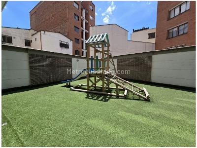 Apartamento de 3 alcobas en venta en Laureles, Medellín, 100 m² · foto 16 de 17