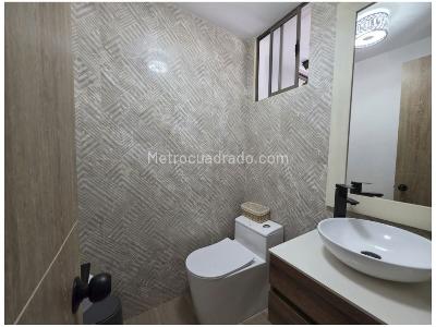Casa de 3 alcobas en venta en Loma Del Chocho, Envigado, 330 m² · foto 3 de 20