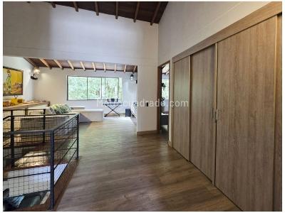 Casa de 3 alcobas en venta en Loma Del Chocho, Envigado, 330 m² · foto 13 de 20