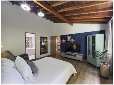 Casa de 3 alcobas en venta en Loma Del Chocho, Envigado, 330 m² · foto 19 de 20