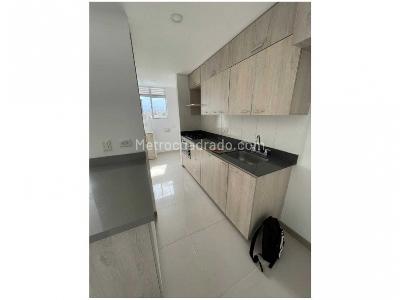 Apartamento de 3 alcobas en venta en Parte Baja De Envigado, Envigado, 79 m² · foto 4 de 16