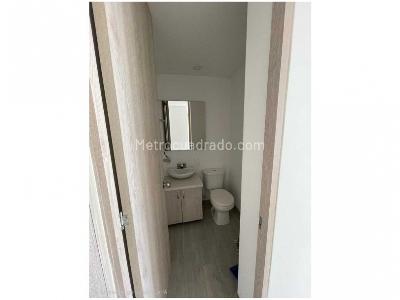 Apartamento de 3 alcobas en venta en Parte Baja De Envigado, Envigado, 79 m² · foto 6 de 16
