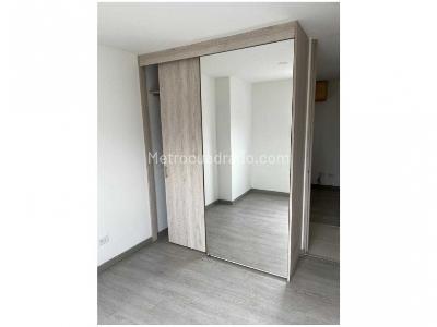 Apartamento de 3 alcobas en venta en Parte Baja De Envigado, Envigado, 79 m² · foto 12 de 16