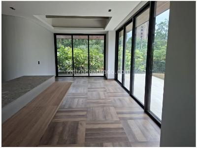 Apartamento de 2 alcobas en venta en El Poblado, Medellín, 178 m² · foto 3 de 20