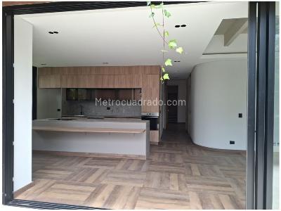 Apartamento de 2 alcobas en venta en El Poblado, Medellín, 178 m² · foto 6 de 20
