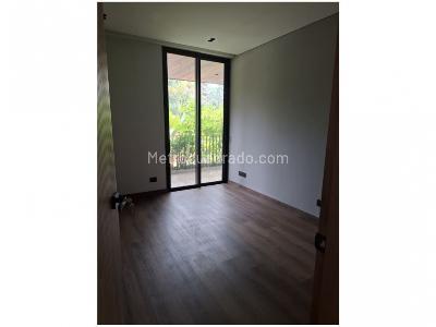 Apartamento de 2 alcobas en venta en El Poblado, Medellín, 178 m² · foto 19 de 20