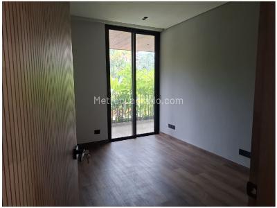 Apartamento de 2 alcobas en venta en El Poblado, Medellín, 178 m² · foto 20 de 20