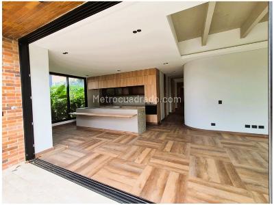 Apartamento de 2 alcobas en venta en El Poblado, Medellín, 178 m² · foto 6 de 18