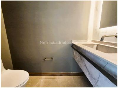Apartamento de 2 alcobas en venta en El Poblado, Medellín, 178 m² · foto 9 de 18