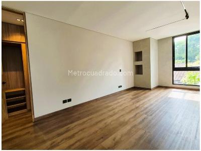 Apartamento de 2 alcobas en venta en El Poblado, Medellín, 178 m² · foto 14 de 18