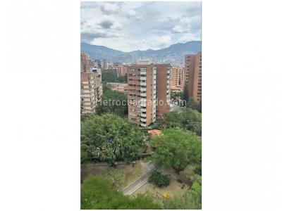Apartamento de 3 alcobas en venta en Conquistadores, Medellín, 119 m² · foto 2 de 13