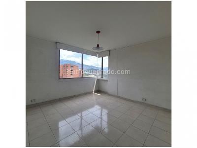 Apartamento de 3 alcobas en venta en Conquistadores, Medellín, 119 m² · foto 4 de 13