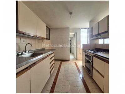 Apartamento de 3 alcobas en venta en Conquistadores, Medellín, 119 m² · foto 7 de 13